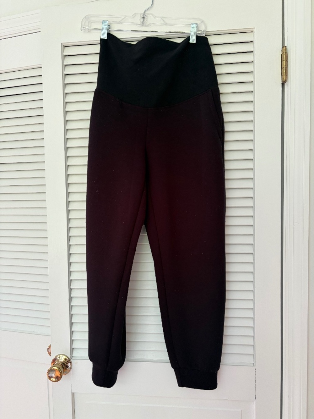 Old navy maternity lounge pants